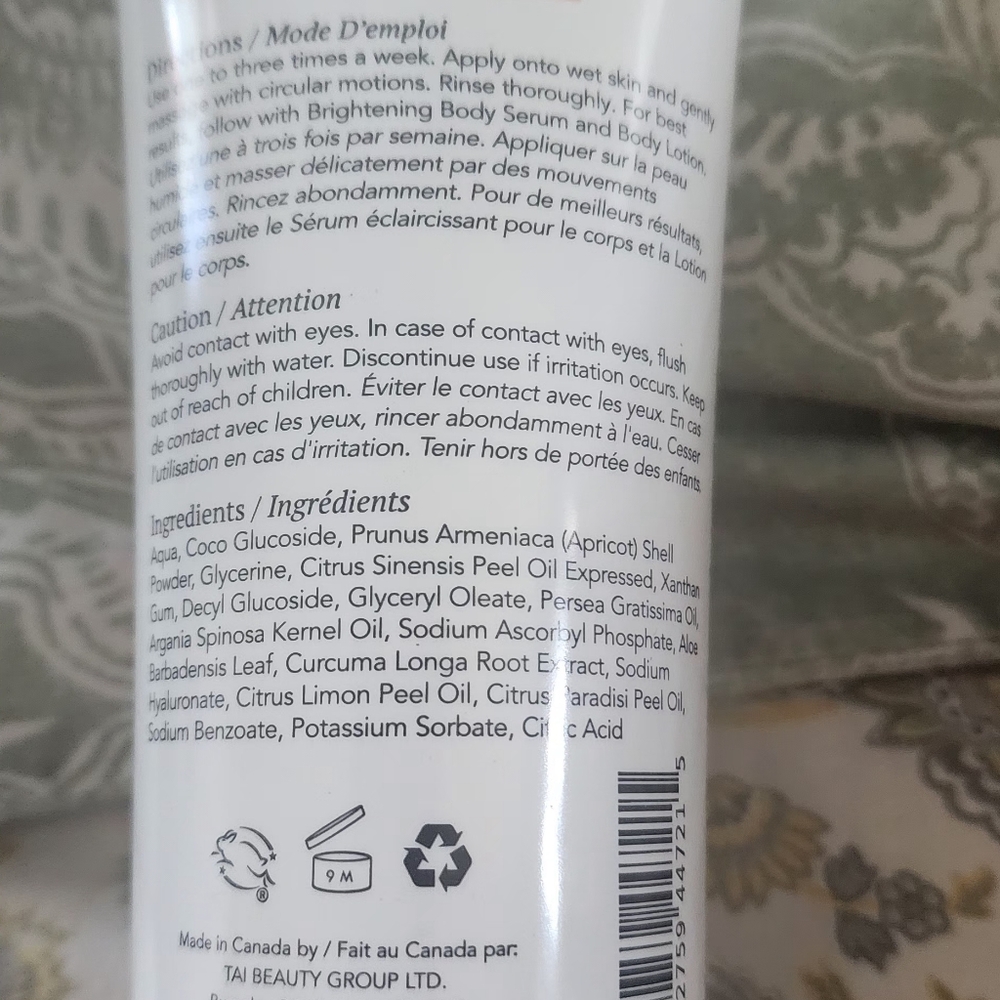 Scentuals natural brightening body scrub